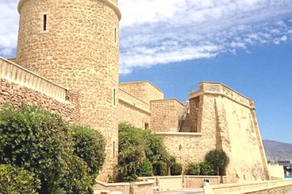 A 600 M De La Playa Y El Castillo Santa Ana Roquetas de Mar Zewnętrze zdjęcie